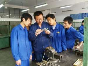 機械維修工安全技術(shù)操作規(guī)程